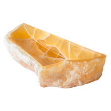 ASYMMETRICAL / HONEYCOMB CALCITE